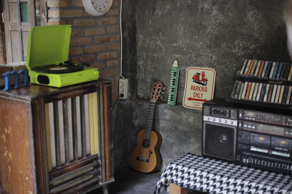 Rumah Senjakala Bantul Luaran gambar